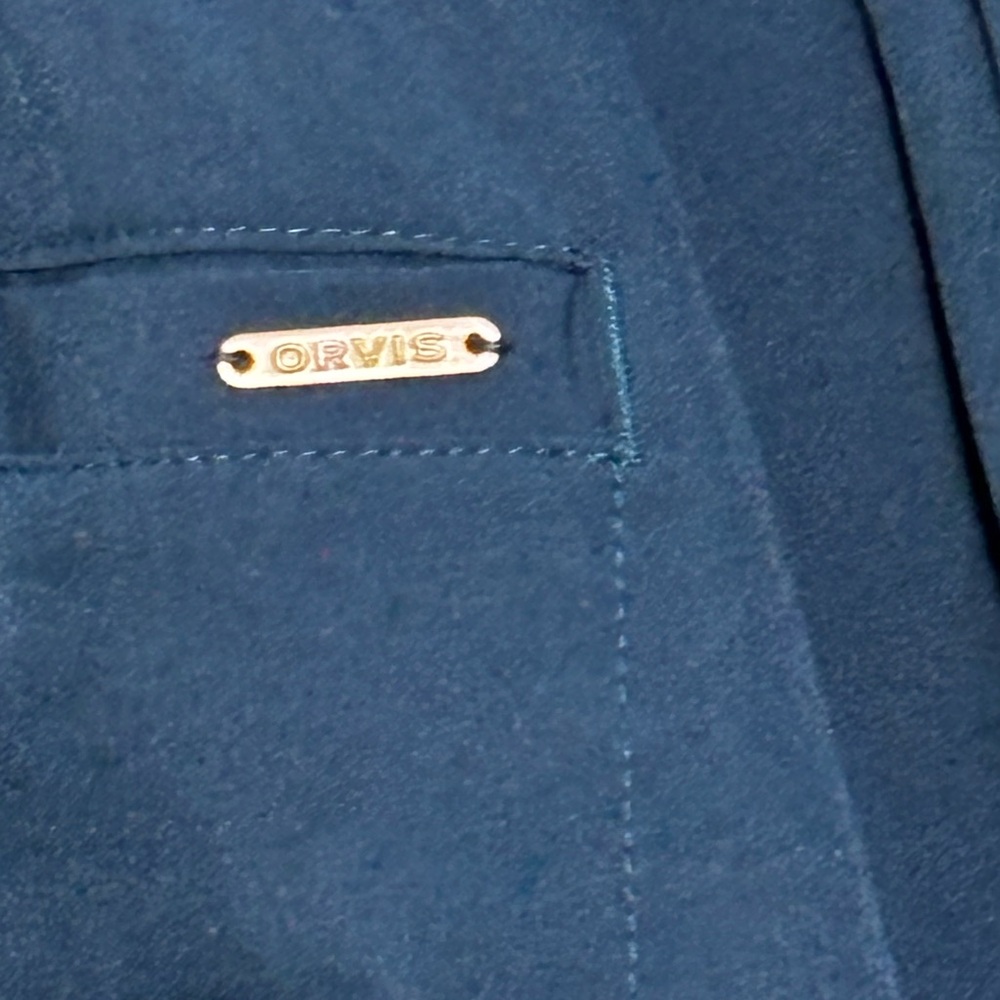 Orvis Medium Blue pull-on athletic skort with pockets.
Women’s Large. - Picture 3 of 4